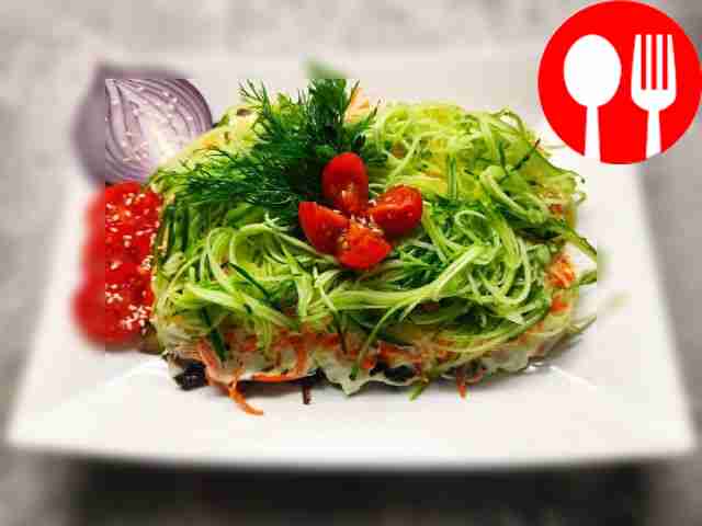 Сытный салат с грибами