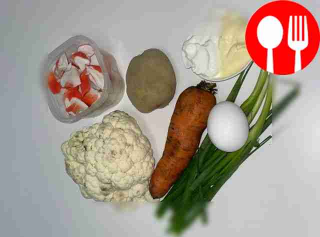 Яйца сварите вкрутую. Картофель и морковь...