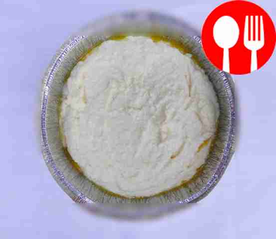 Смажьте форму небольшим куском масла и...