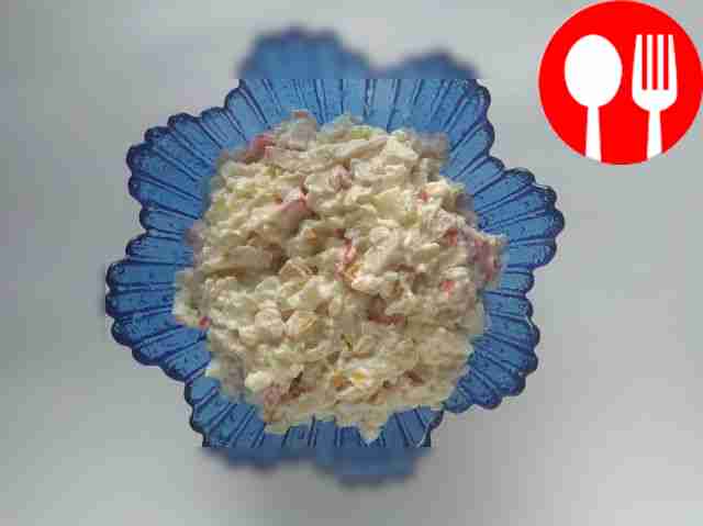 Быстрый салат с рисом и крабовыми палочками Quick salad with rice and crab sticks