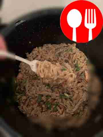 Pasta with seafood in a slow cooker