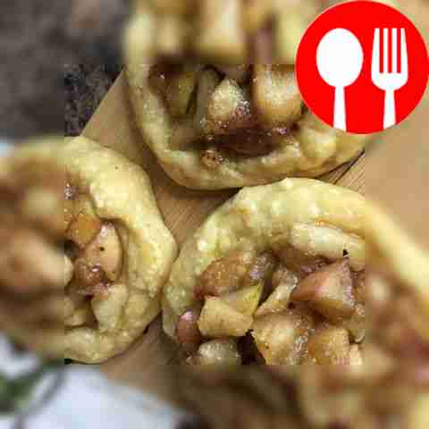Curd biscuits with apple and cinnamon