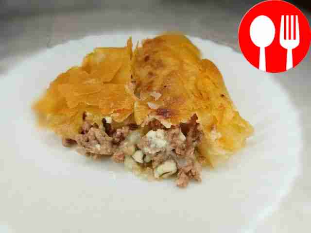 Оригинальный пирог с говядиной и творогом