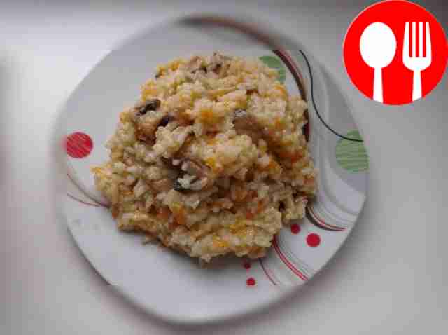 Подавайте горячий плов как самостоятельное...