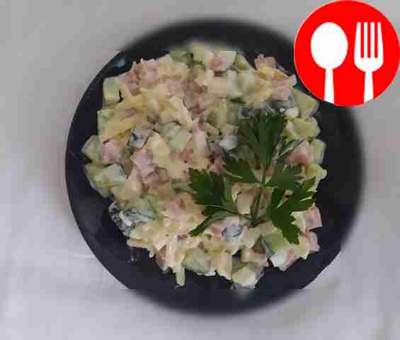 Легкий салат с ветчиной, огурцом и сыром Light salad with ham, cucumber and cheese
