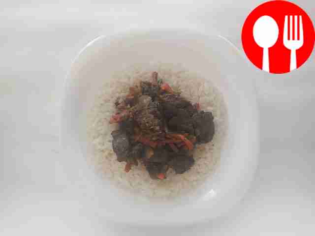 Рис с куриной печенью и овощами