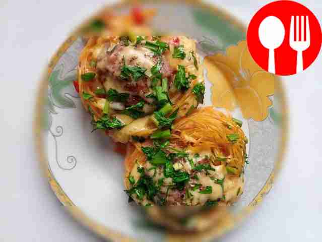 Спагетти со свиным фаршем и овощами