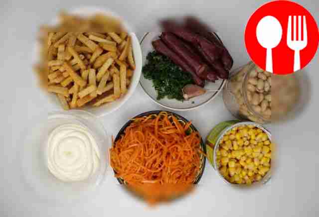 Сначала тщательно промойте петрушку и обсушите...