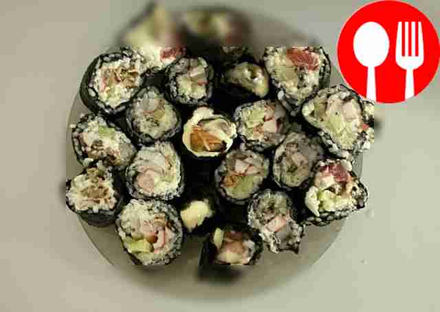 Сытные суши с морепродуктами