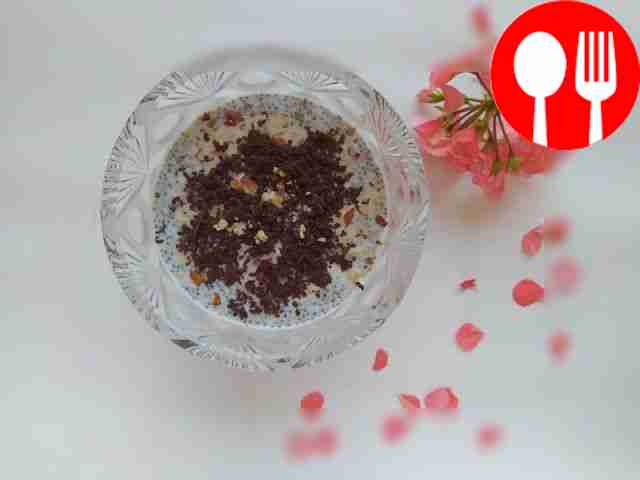 Oat milk porridge with chia seeds