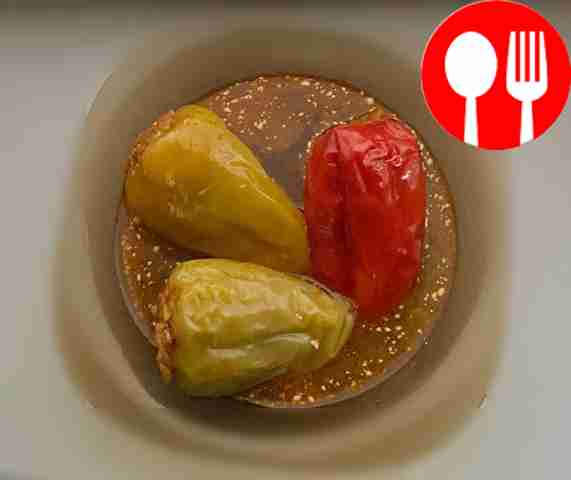 Фаршированный перец в томатном соусе