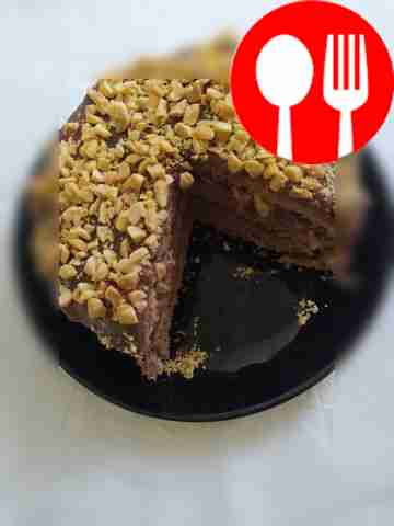 Chocolate cake with nuts in the microwave