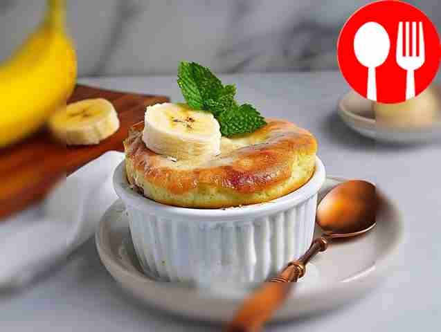 Healthy soufflé with banana and cinnamon