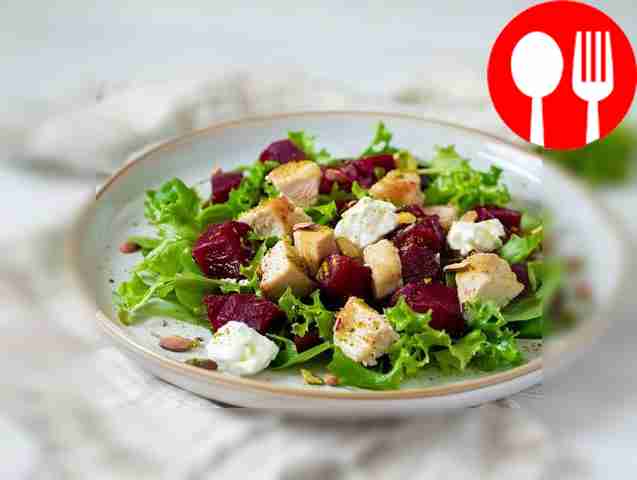 Warm chicken salad with beets