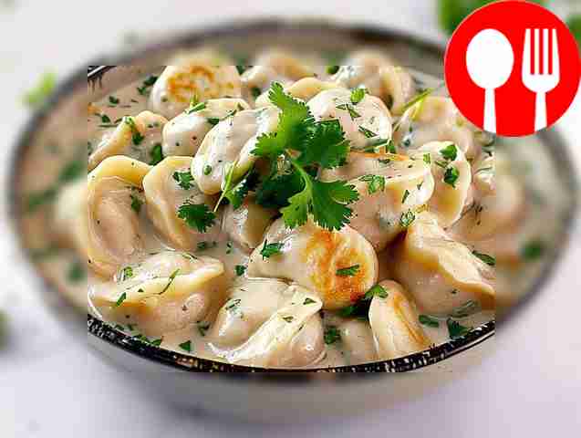 Жареные пельмени в майонезном соусе