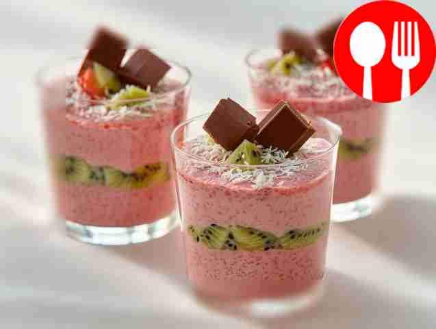 Strawberry soufflé with chia seeds
