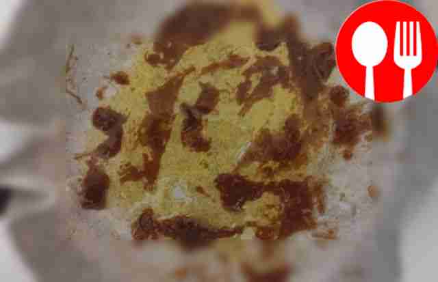 Растопите сливочное масло на сковороде вместе...