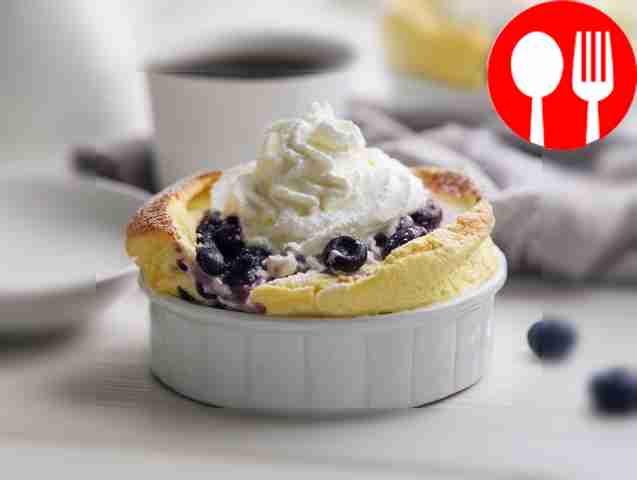 Нежная запеканка-суфле с голубикой