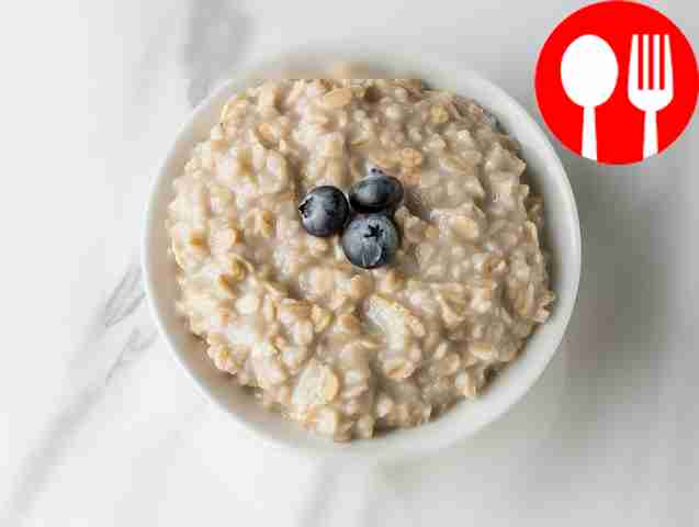 Nutritious oatmeal with milk and sugar