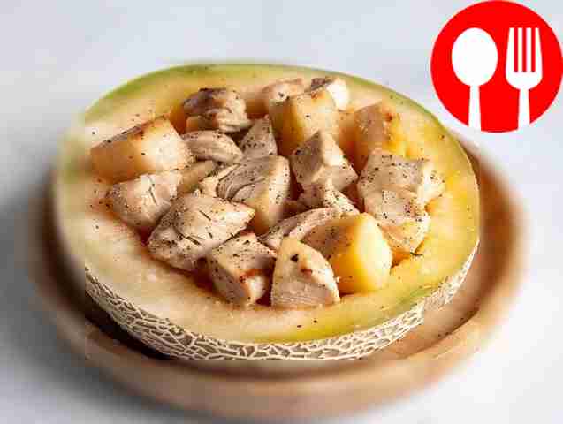 Sweetish chicken in melon