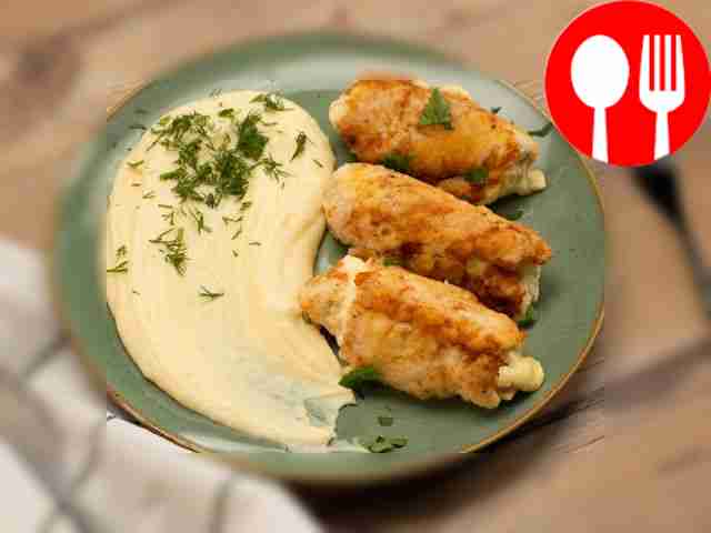 Chicken rolls with mozzarella