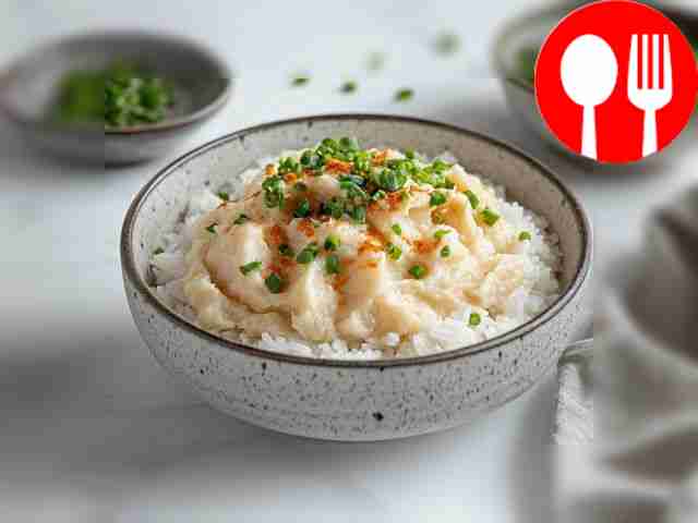 Crispy rice with creamy cabbage sauce