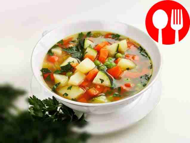 Легкий суп из овощей с соевым соусом