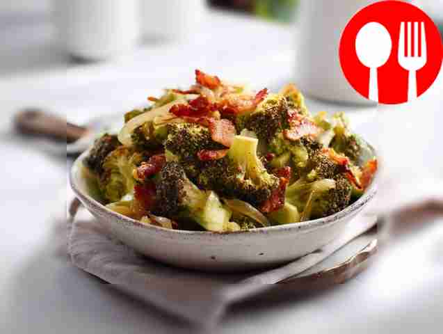 Салат из брокколи и бекона