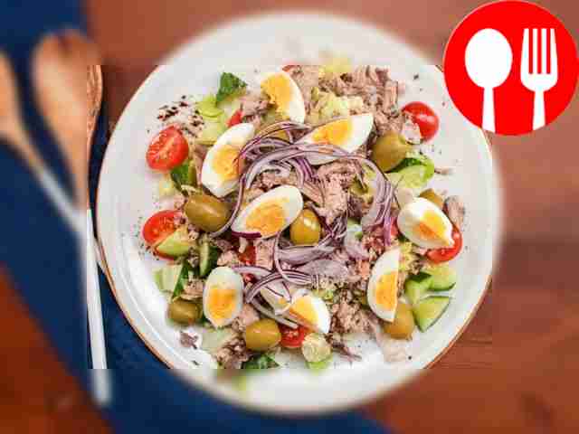 Салат с тунцом