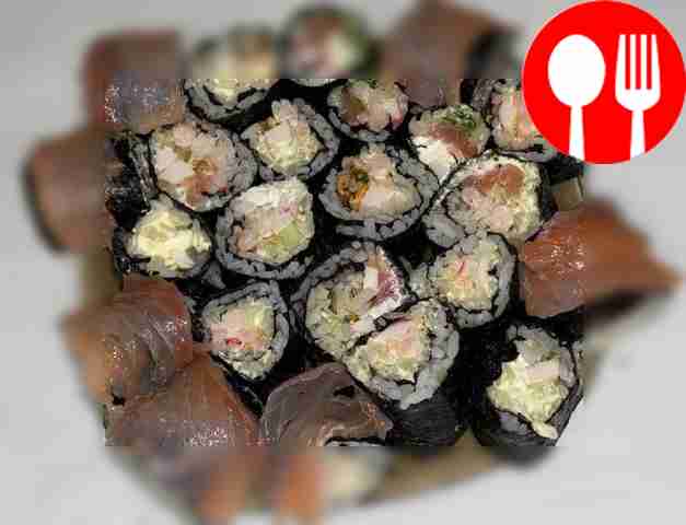 Полезные роллы с креветками, мидиями и крабовыми палочками