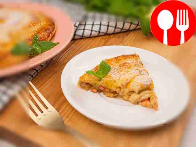 Snail with puff pastry apples