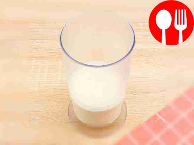 Combine cream, butter and powdered sugar in a...