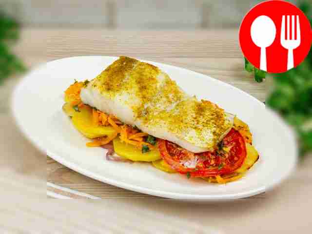 Судак с картошкой и зеленью в духовке