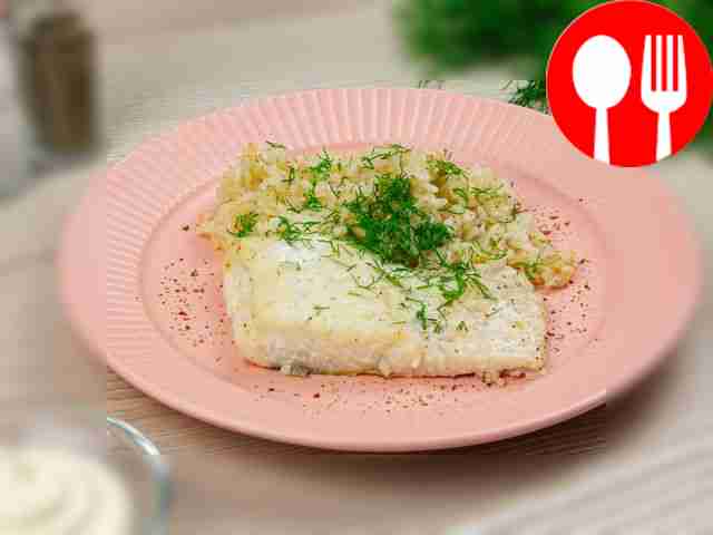 Pike perch with rice and mayonnaise filling in the oven