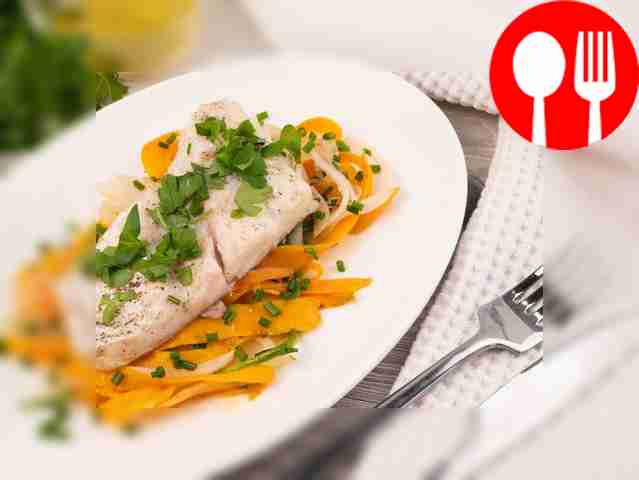 Healthy pike perch baked with vegetables