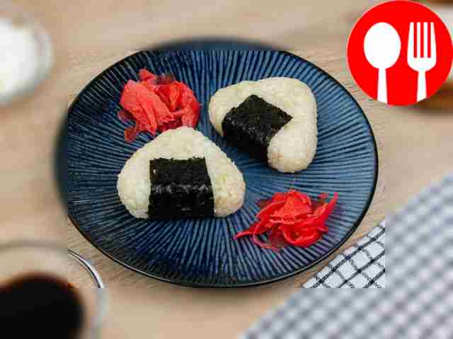 Онигири с сыром Onigiri with cheese