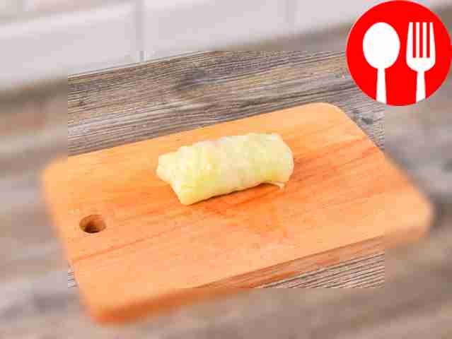 Wrap the cabbage leaf in an envelope.