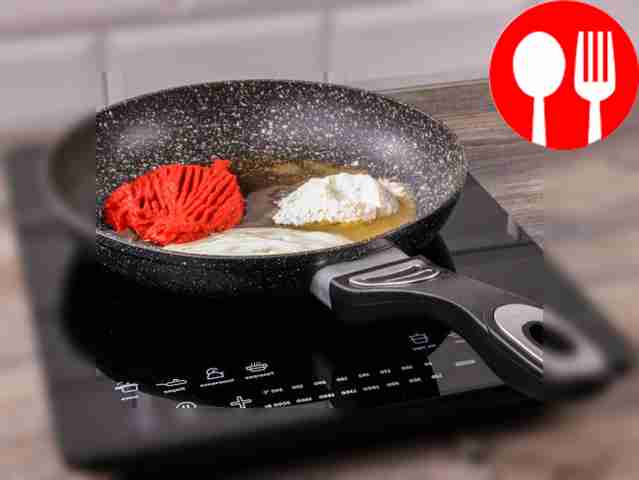 Prepare the sauce. Mix sour cream, tomato...