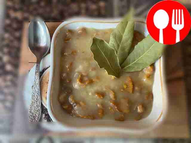 Mushroom solyanka “Little Chanterelles”