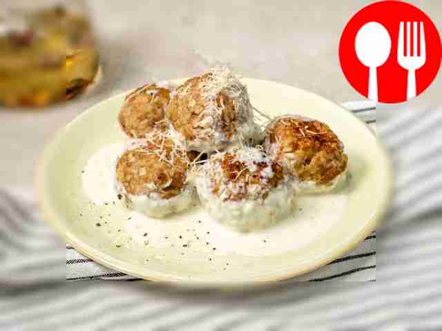 Ежики с соусом «Бешамель»