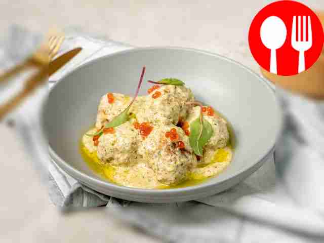 Ежики с соусом песто