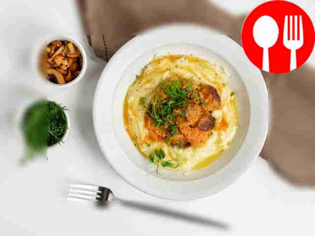 Подавайте готовые ежики горячими. В середине...