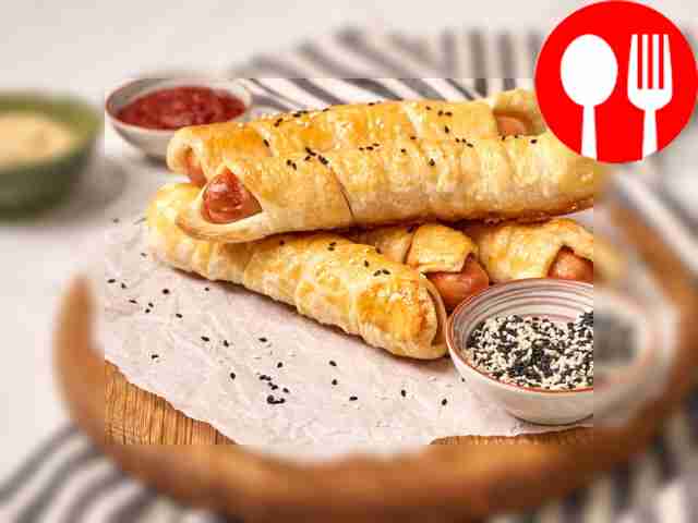 Hearty and delicious sausages in puff pastry