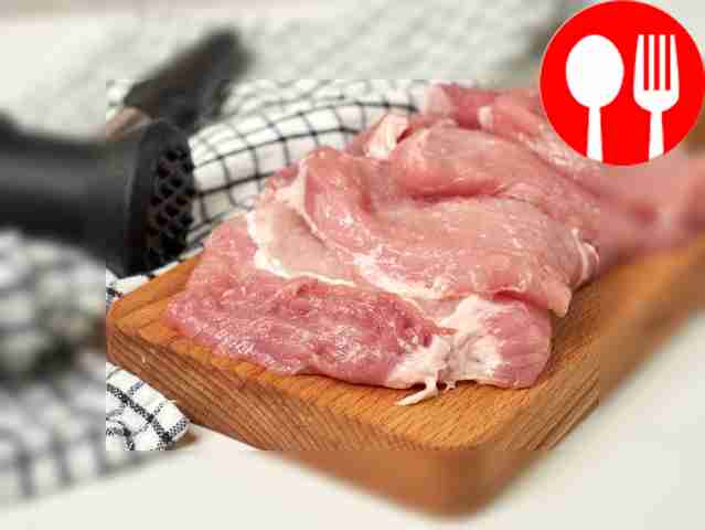 Prepare the meat. Cut the pork into pieces 1...