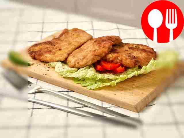 Отбивная с куриным яйцом