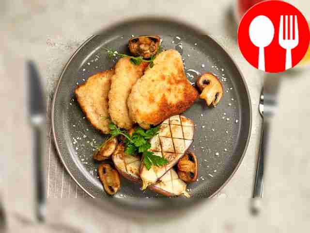 Подавайте индейские отбивные с гарниром из...