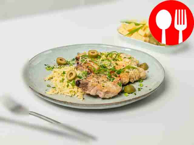 Отбивная с зеленым луком