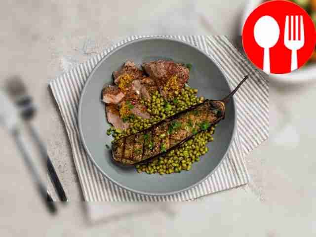 Free the chop with red hot pepper from the...