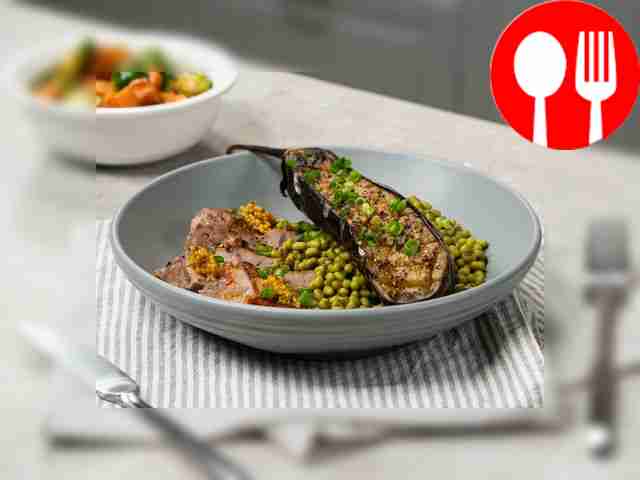 Chop with red hot pepper