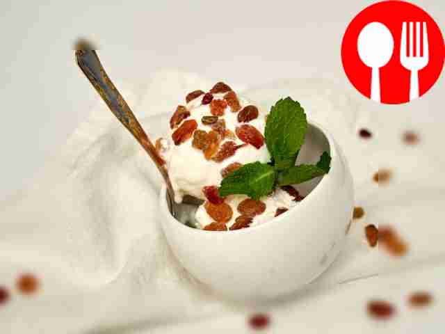 Ice cream with raisins